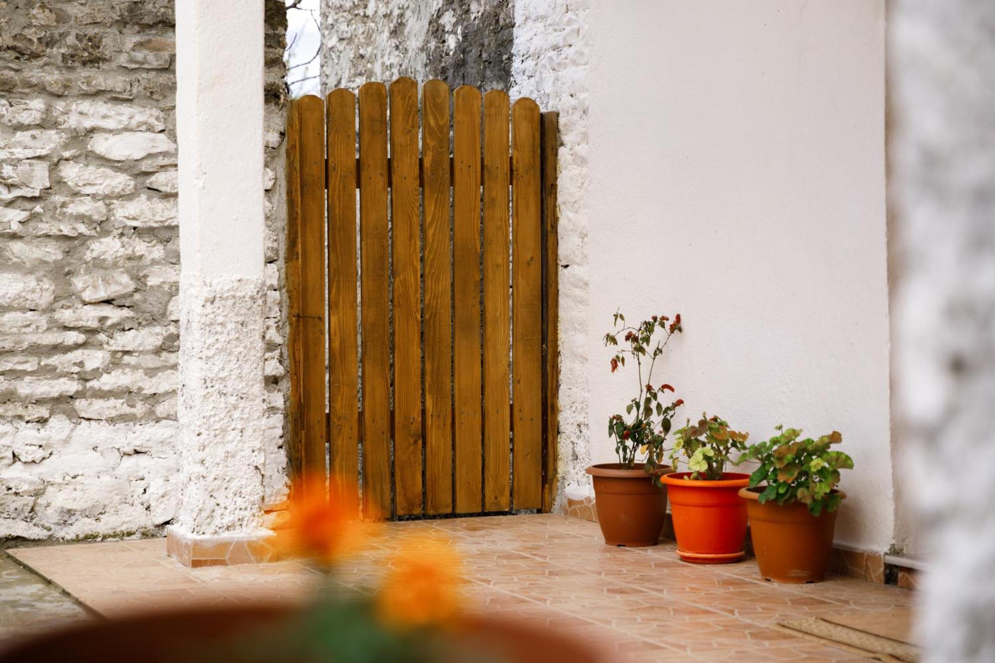 Guesthouse 1805 Gjirokastër Eksteriør billede