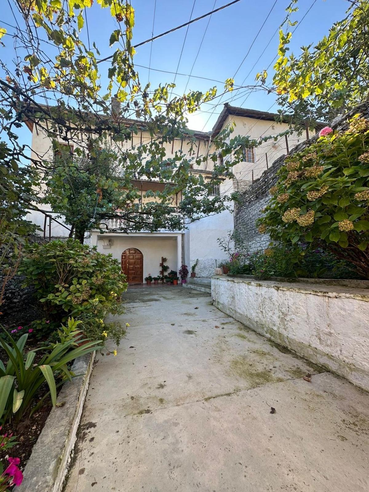 Guesthouse 1805 Gjirokastër Eksteriør billede